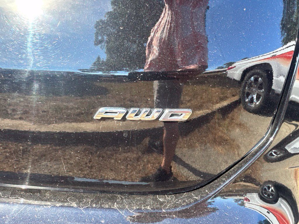 Used 2023 Ford Edge SEL w/ Convenience Package AWD/4WD image 3
