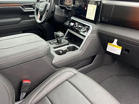 New 2026 GMC Sierra 1500 Denali w/ Denali Reserve Package image 16
