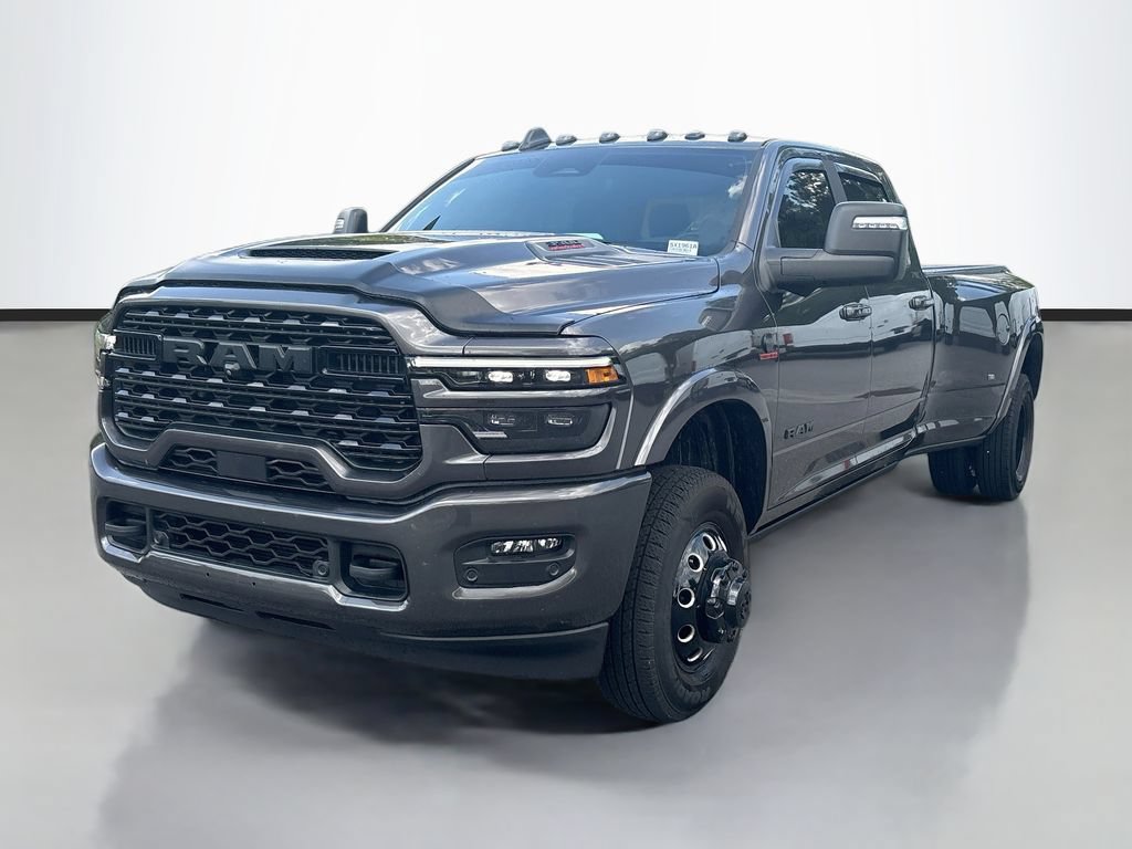 Used 2025 RAM 3500 Limited AWD/4WD image 3
