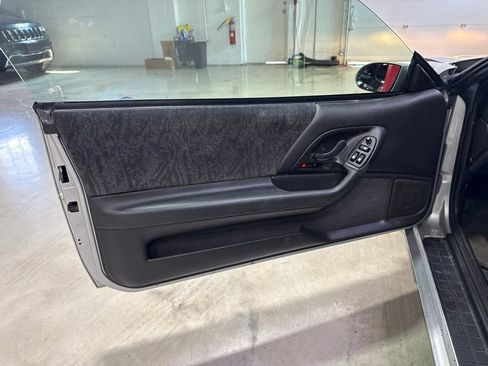 Used 2002 Chevrolet Camaro LT w/ Preferred Equipment Group 1 RWD image 20