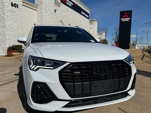 Used 2023 Audi Q3 2.0T Premium Plus w/ Premium Plus Package image 3