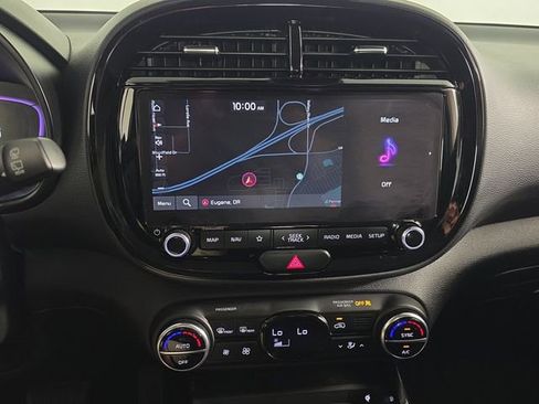 Used 2023 Kia Soul S FWD image 13