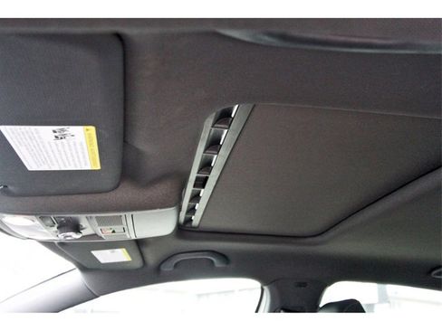 Used 2022 Volkswagen Passat 2.0T R-Line image 29