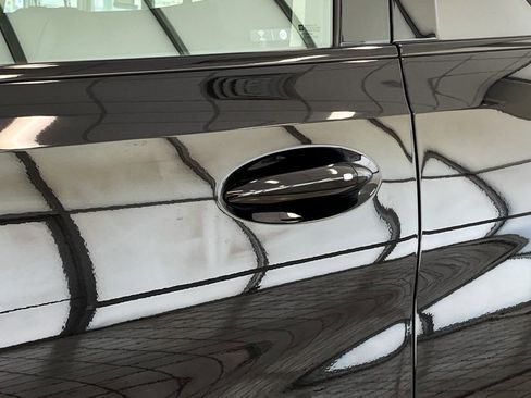 Certified 2023 Buick Envision Essence w/ Sport Touring Package image 13