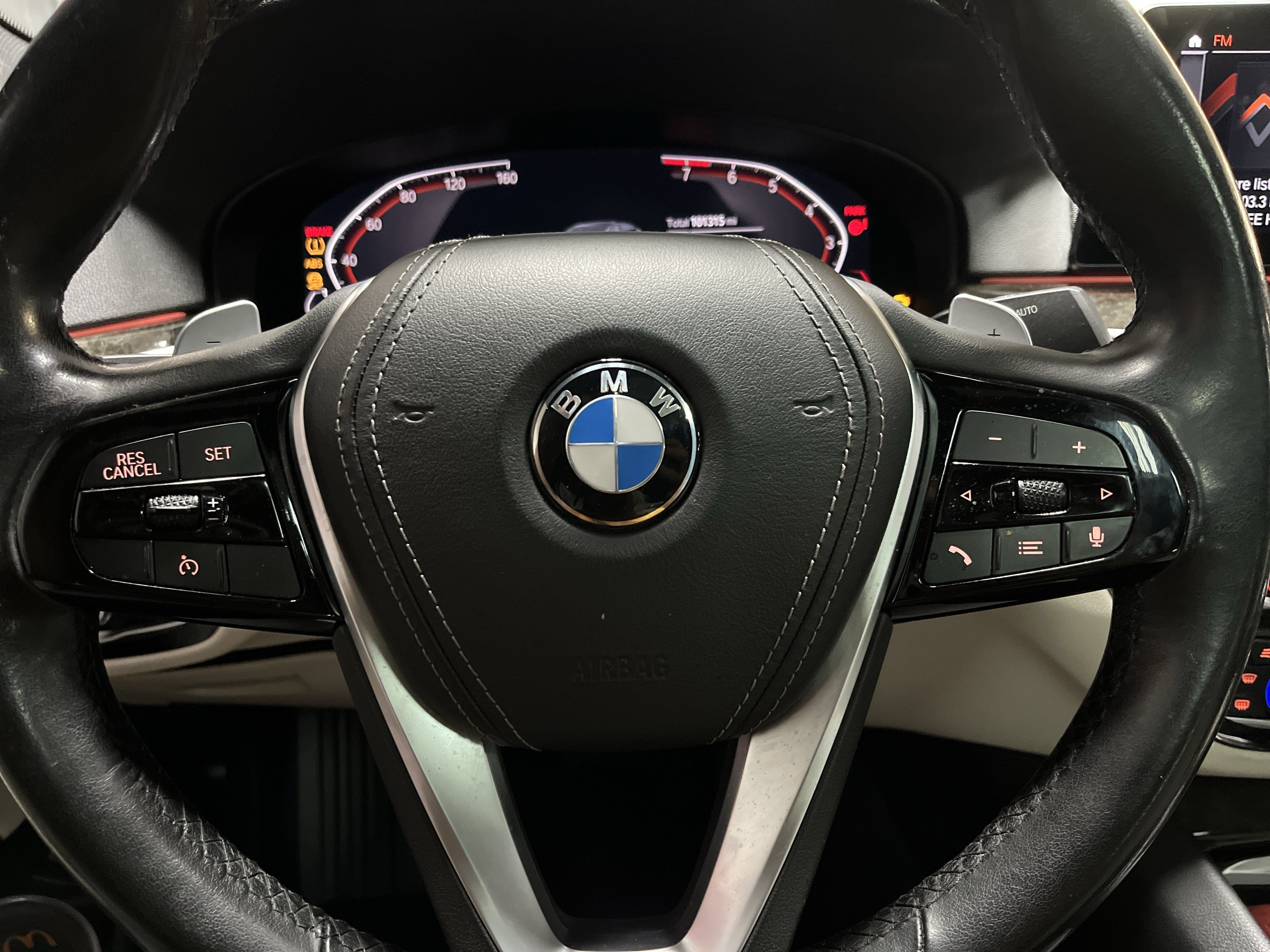 Used 2020 BMW 540i w/ Premium Package RWD image 9