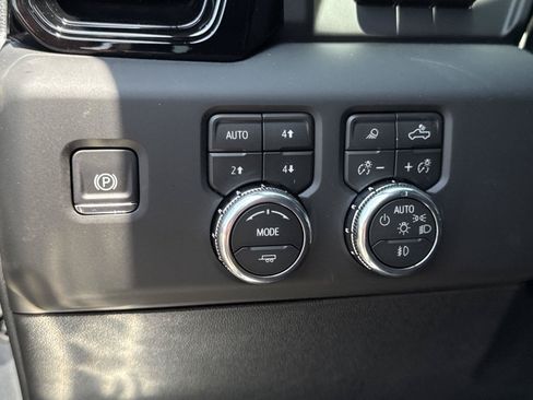 New 2026 GMC Sierra 2500 AT4 w/ AT4 Premium Plus Package AWD/4WD image 20