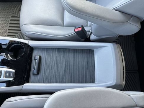 Used 2018 Honda Pilot Touring image 25