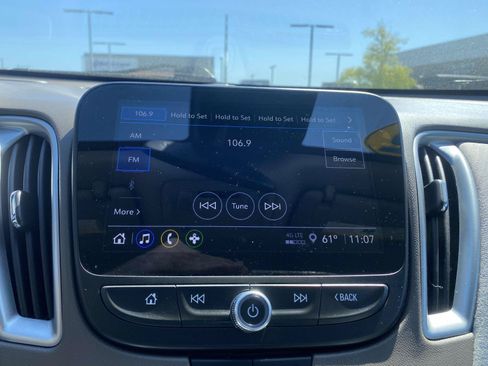 Used 2025 Chevrolet Malibu LS FWD image 22