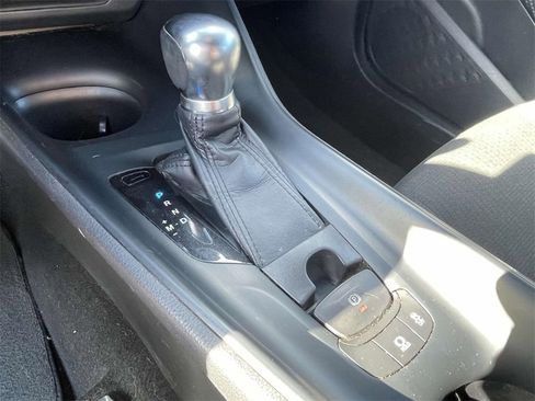 Used 2018 Toyota C-HR XLE image 20