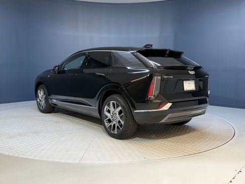 Certified 2025 Cadillac Optiq Luxury 1 image 3