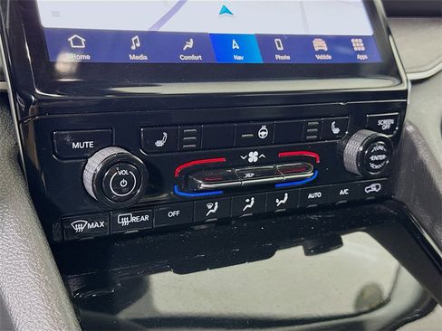 Used 2022 Jeep Grand Cherokee Limited 4xe image 10