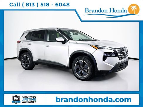 Used 2024 Nissan Rogue SV image 1