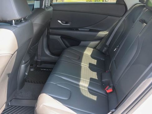 New 2026 Hyundai Elantra Limited FWD image 15