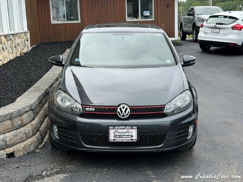 Used 2011 Volkswagen Golf 4-Door FWD image 13