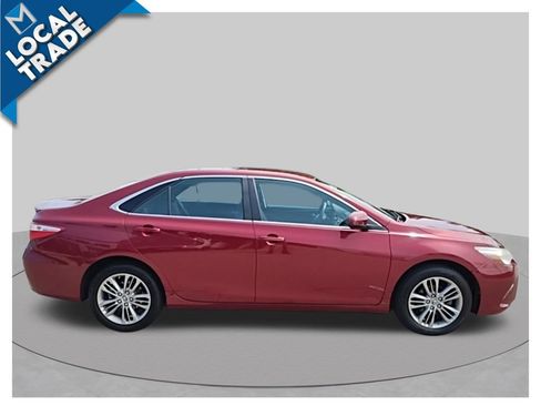 Used 2016 Toyota Camry SE FWD image 4