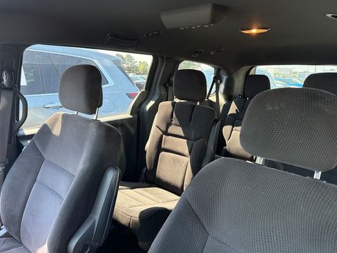 Used 2014 Dodge Grand Caravan SE w/ Quick Order Package 29E SE FWD image 6