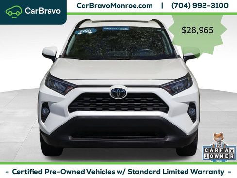 Used 2021 Toyota RAV4 XLE Premium FWD image 9