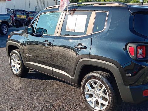 Used 2018 Jeep Renegade Latitude image 26