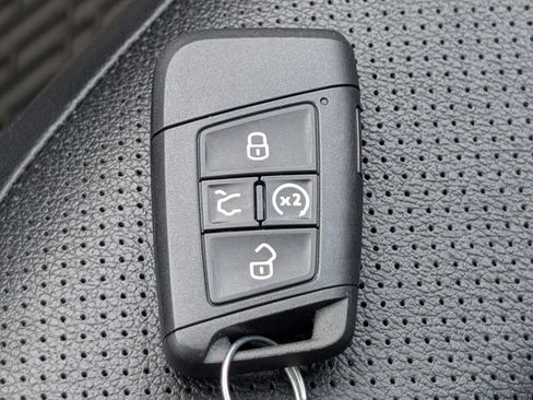 Used 2024 Volkswagen Tiguan SEL R-Line AWD/4WD image 35
