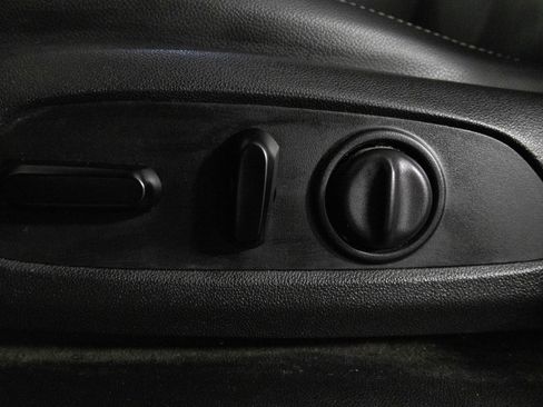 Used 2019 GMC Acadia SLT w/ LPO, Cargo Package image 20