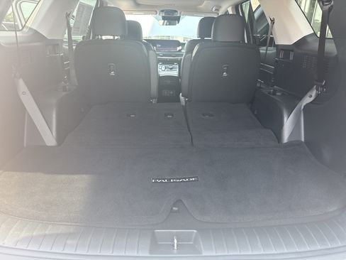 Used 2025 Hyundai Palisade SEL FWD image 13