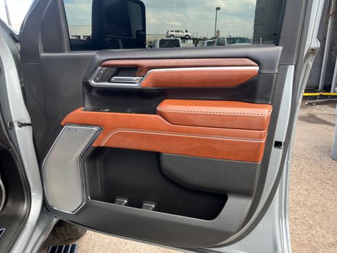 Used 2024 GMC Sierra 3500 Denali Ultimate image 16