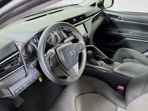 Used 2018 Toyota Camry LE FWD image 10