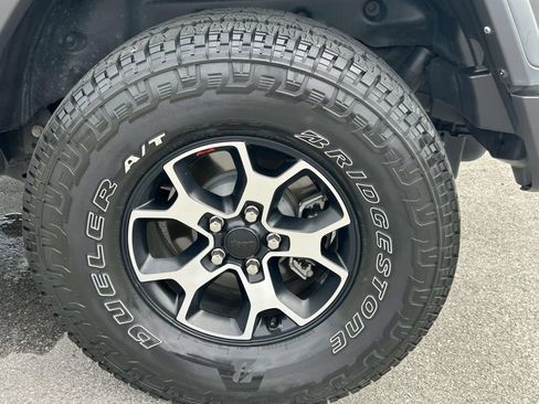Used 2021 Jeep Wrangler Unlimited Rubicon AWD/4WD image 12