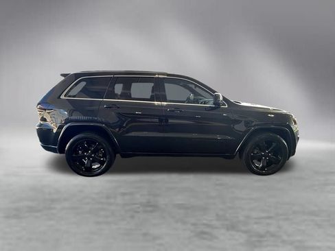 Used 2015 Jeep Grand Cherokee Altitude RWD image 3