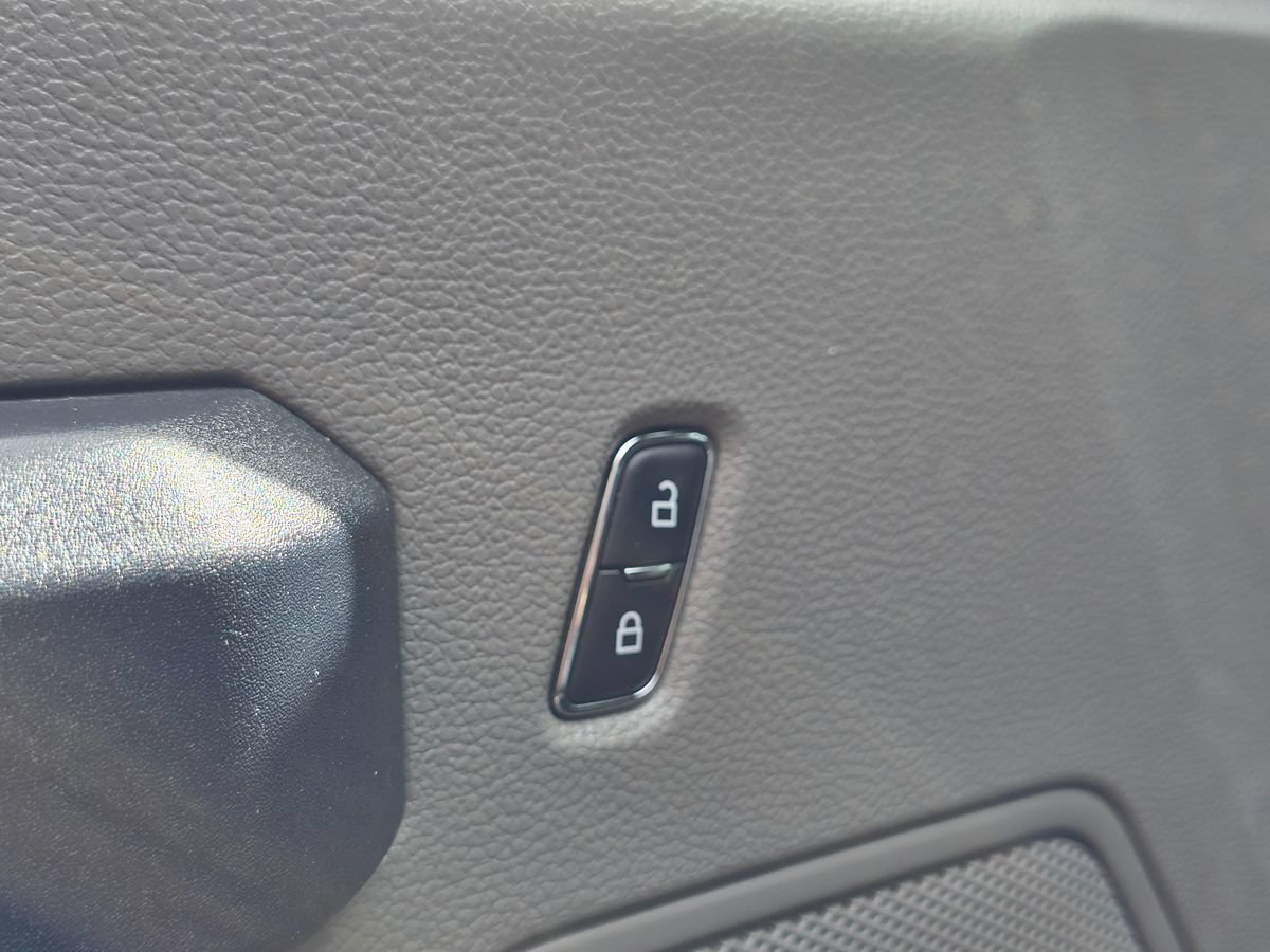 Used 2019 Ford F150 XL w/ Equipment Group 101A Mid AWD/4WD image 28