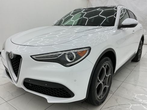 Used 2018 Alfa Romeo Stelvio AWD image 1