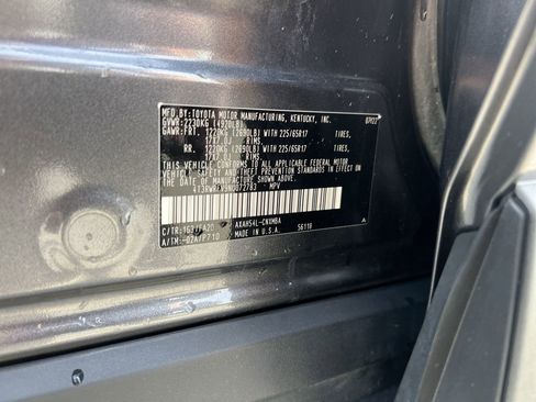 Used 2022 Toyota RAV4 XLE w/ Carpet Mat Package (TMS) image 36