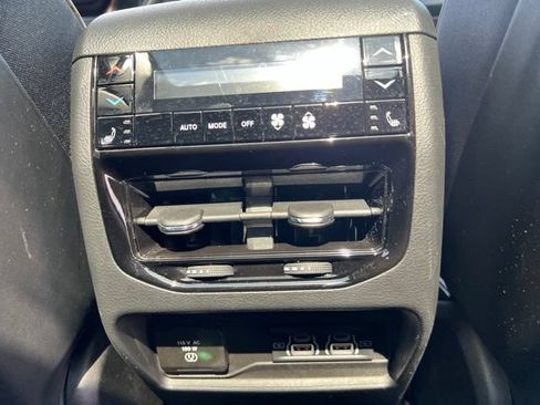Used 2025 Jeep Grand Cherokee Summit w/ Obsidian Package AWD/4WD image 14