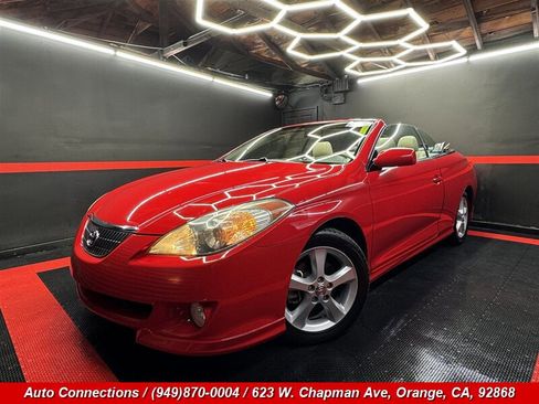 Used 2006 Toyota Solara SLE image 2