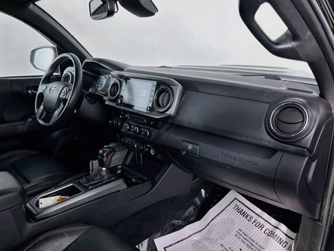 Used 2020 Toyota Tacoma 4x4 Double Cab image 36