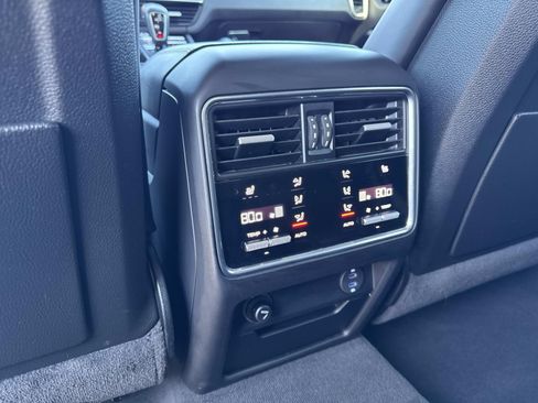 Used 2020 Porsche Cayenne Turbo image 16