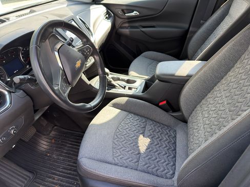 Used 2024 Chevrolet Equinox LT image 12