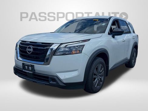 Used 2024 Nissan Pathfinder S w/ Cargo Package AWD/4WD image 1
