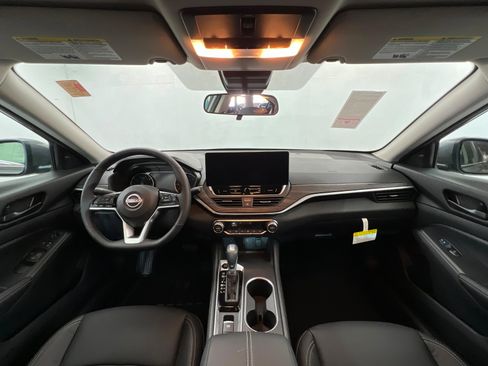 New 2026 Nissan Altima 2.5 SV FWD image 9