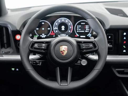 New 2025 Porsche Cayenne image 13