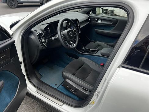 Used 2023 Volvo C40 P8 Recharge Ultimate AWD/4WD image 12