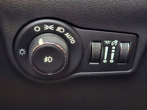 New 2026 Jeep Compass Limited image 18