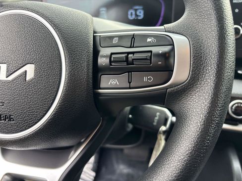 Used 2025 Kia Sportage LX image 19