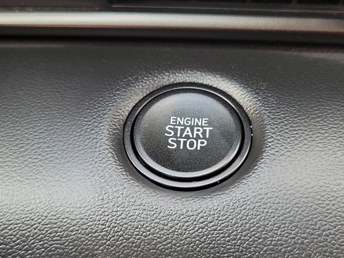 Certified 2025 Hyundai Elantra Sport image 14