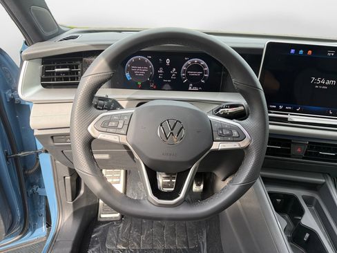 New 2026 Volkswagen Tiguan SE R-Line AWD/4WD image 10