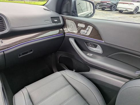 Used 2025 Mercedes-Benz GLS 450 4MATIC image 23