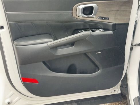Used 2022 Kia Sorento SX Prestige image 15