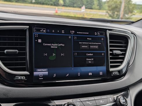 Used 2025 Chrysler Pacifica Select FWD image 22