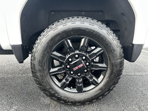 Used 2024 GMC Sierra 2500 AT4 w/ AT4 Preferred Package image 35