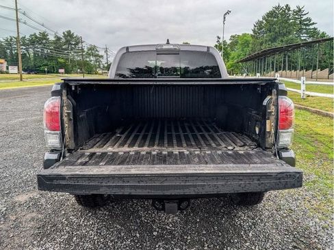 Used 2021 Toyota Tacoma TRD Sport AWD/4WD image 7